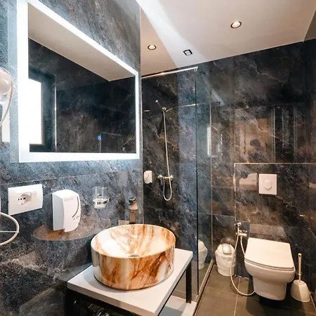 Eagle Ξενοδοχείο