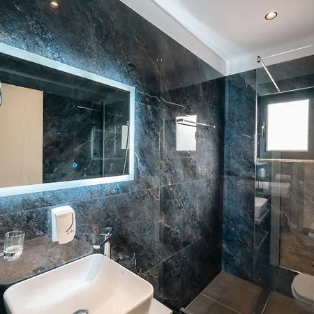 Eagle Hotel 4*